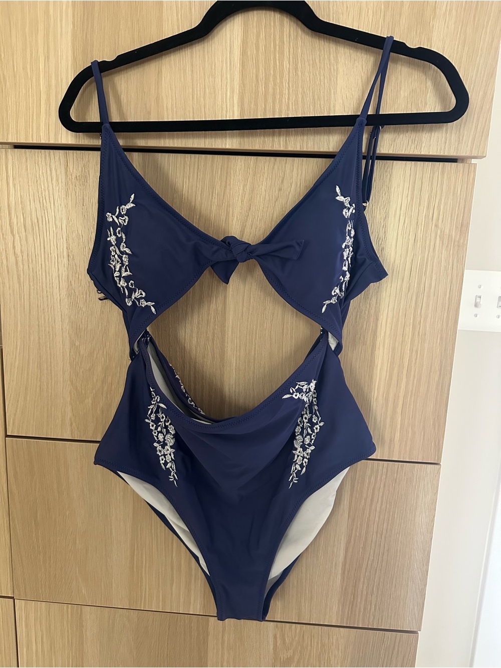 Cupshe Navy Blue One-Piece Swimsuit with White Floral Embroidery
